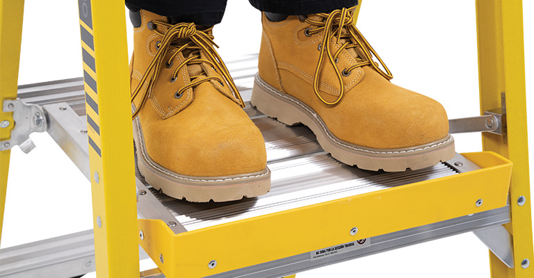 werner-podium-ladder-platform